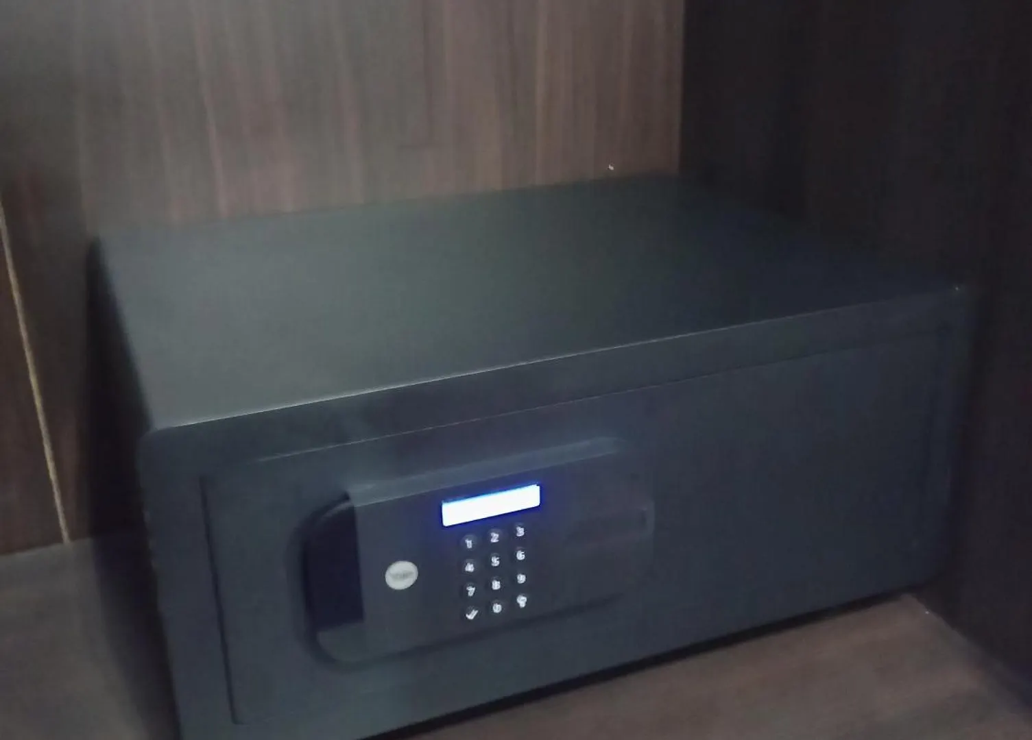 APARTAMENT VENGE -CAŁE MIESZKANIE 46m2 NA WYŁĄCZNOŚĆ - Z JEDNĄ SYPIALNIĄ I JEDNYM SYPIALNO-SALONEM -3 PIĘTRO BEZ WINDY- REZERWACJA BEZ KARTY KREDYTOWEJ-KLIMATYZACJA-NETFLIX-2 ŁÓŻECZKA DZIECIĘCE-ŚNIADANIE XXL 30zł Wrocław
