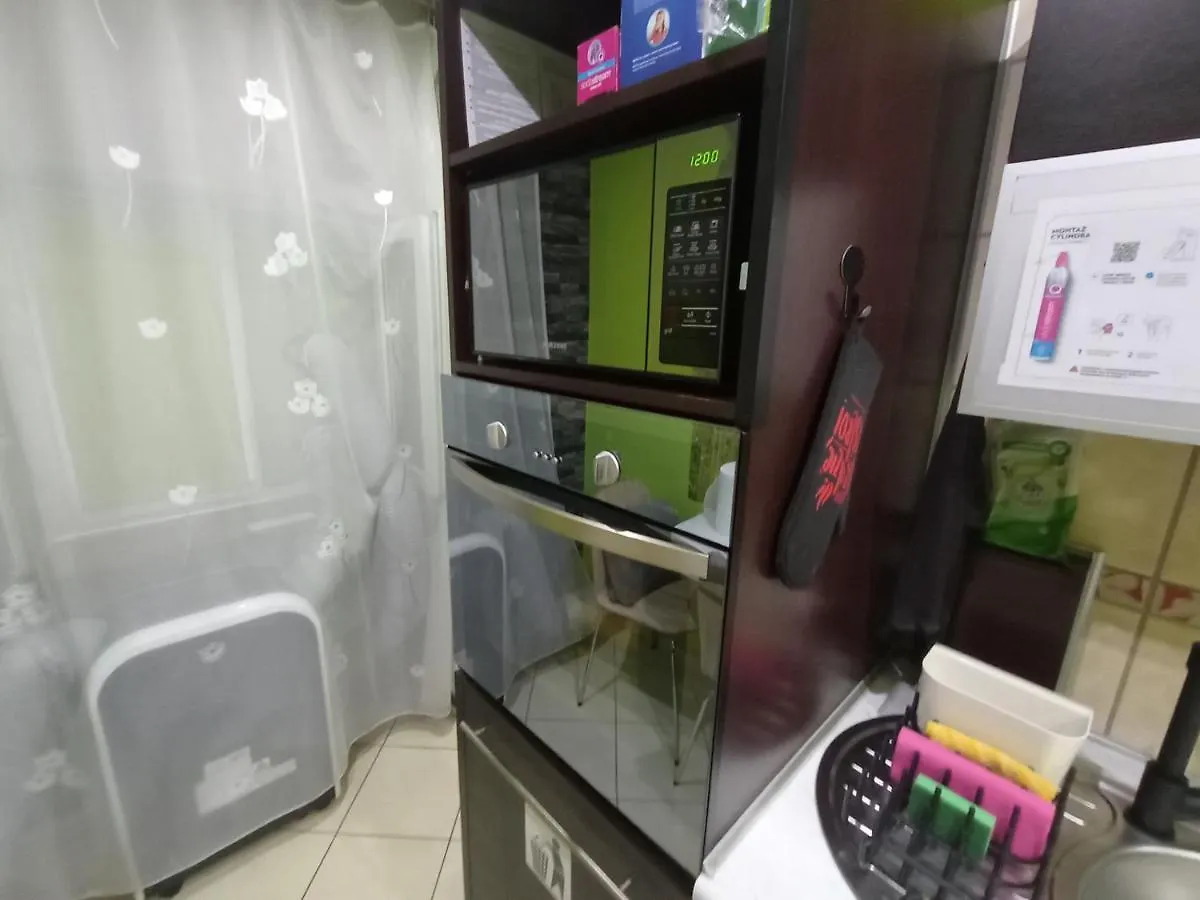 Apartament Venge -Cale Mieszkanie 46M2 Na Wylacznosc - Z Jedna Sypialnia I Jednym Sypialno-Salonem -3 Pietro Bez Windy- Rezerwacja Bez Karty Kredytowej-Klimatyzacja-Netflix-2 Lozeczka Dzieciece- Bezplatny Parking Publiczny Vratislav 0*,  Polsko