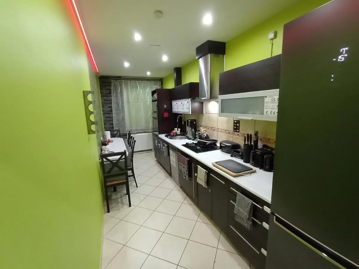 Apartament Venge -Cale Mieszkanie 46M2 Na Wylacznosc - Z Jedna Sypialnia I Jednym Sypialno-Salonem -3 Pietro Bez Windy- Rezerwacja Bez Karty Kredytowej-Klimatyzacja-Netflix-2 Lozeczka Dzieciece- Bezplatny Parking Publiczny Vratislav