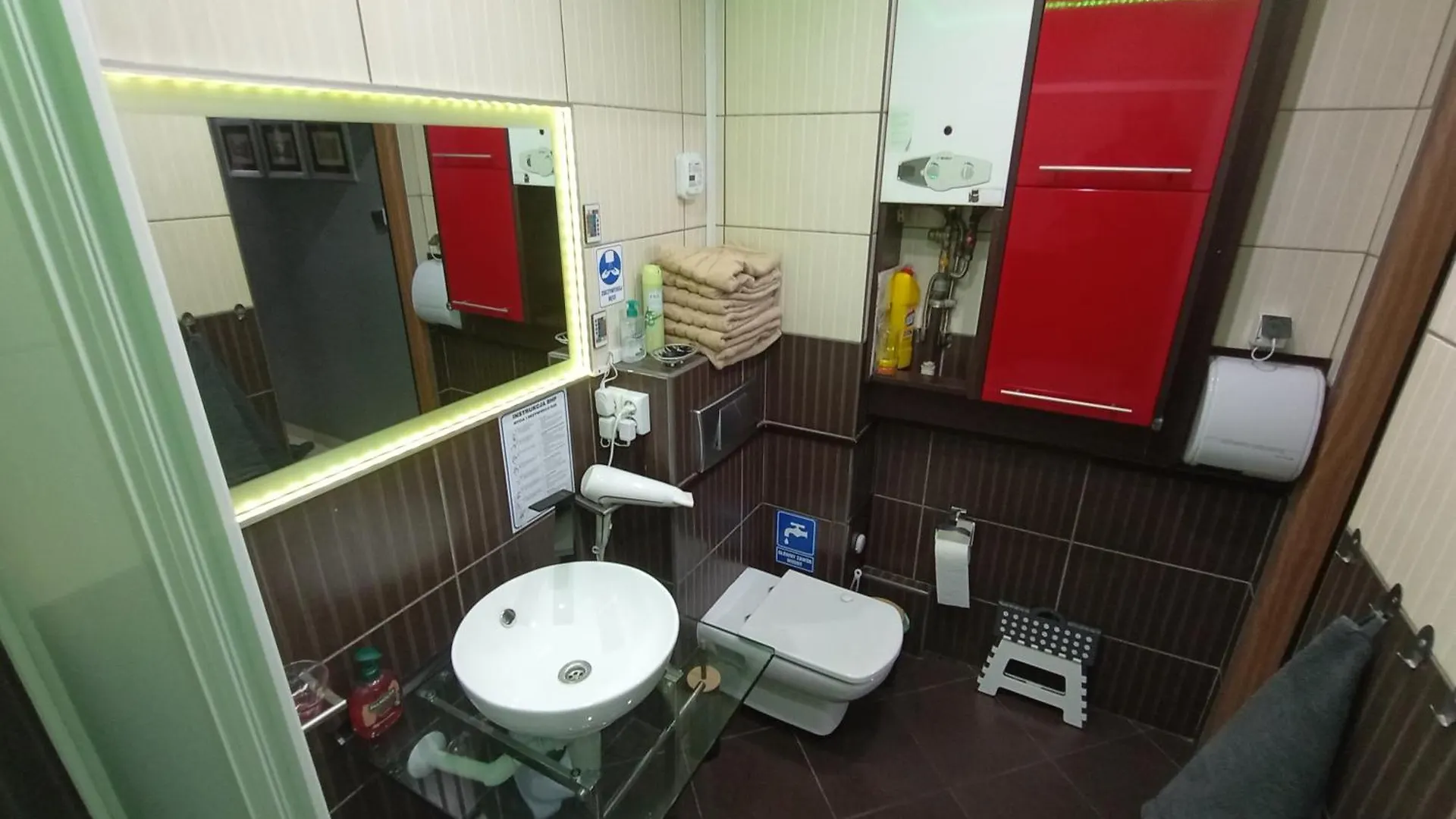 Apartament Venge -Cale Mieszkanie 46M2 Na Wylacznosc - Z Jedna Sypialnia I Jednym Sypialno-Salonem -3 Pietro Bez Windy- Rezerwacja Bez Karty Kredytowej-Klimatyzacja-Netflix-2 Lozeczka Dzieciece- Bezplatny Parking Publiczny Vratislav