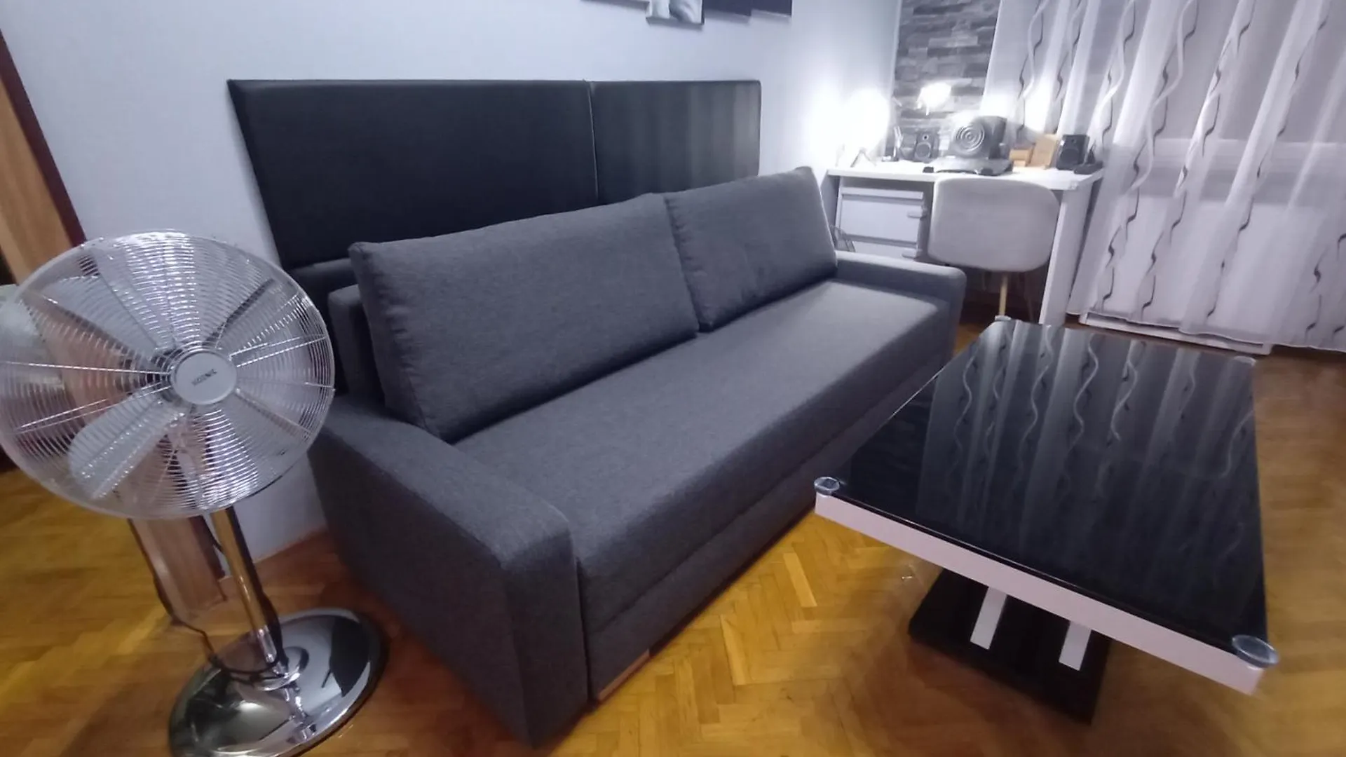 Apartament Venge -Cale Mieszkanie 46M2 Na Wylacznosc - Z Jedna Sypialnia I Jednym Sypialno-Salonem -3 Pietro Bez Windy- Rezerwacja Bez Karty Kredytowej-Klimatyzacja-Netflix-2 Lozeczka Dzieciece- Bezplatny Parking Publiczny Vratislav Apartmán